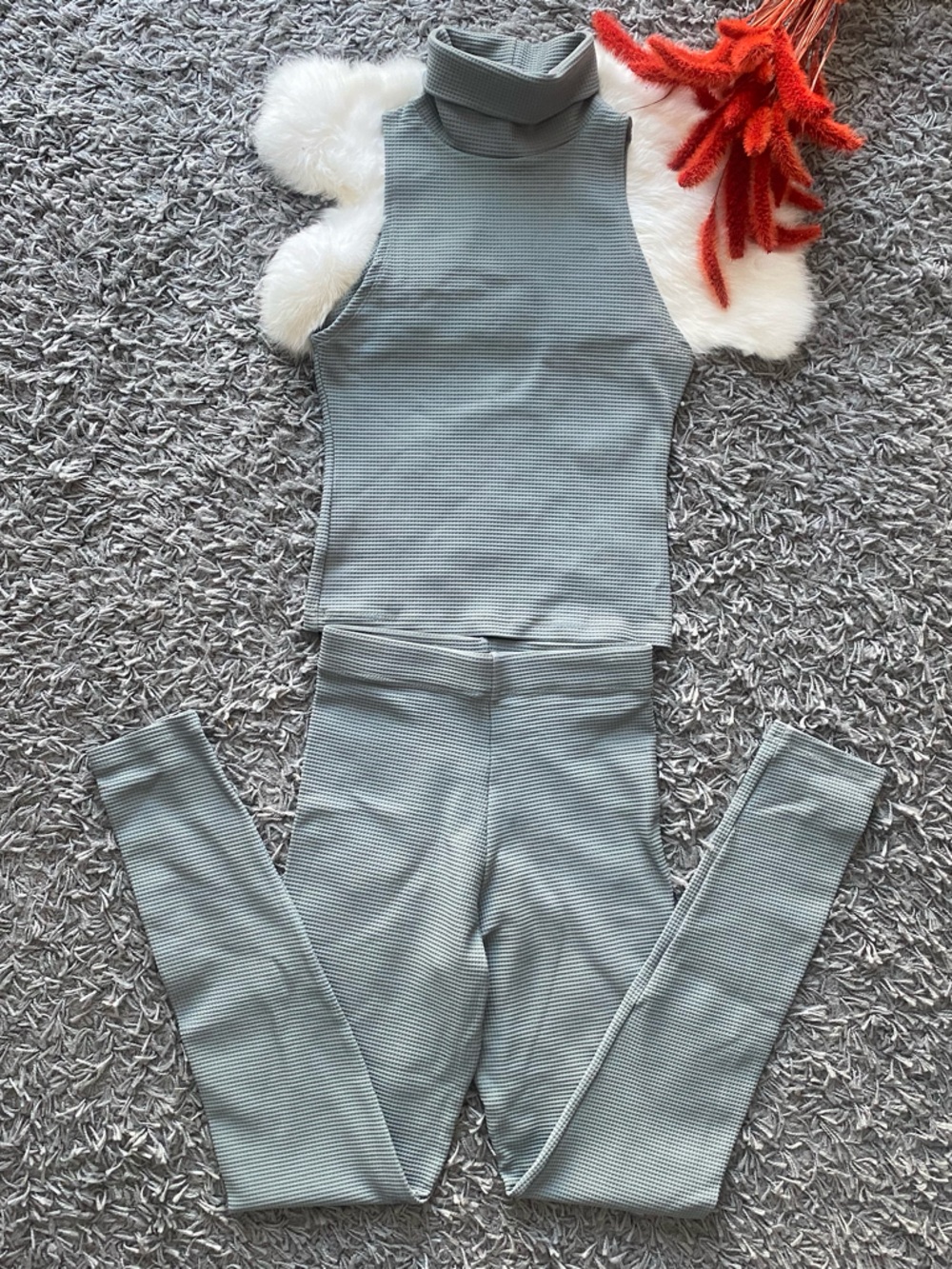 Gil Rodriguez Ribbed Mock-Neck Set - Picture 2 of 9